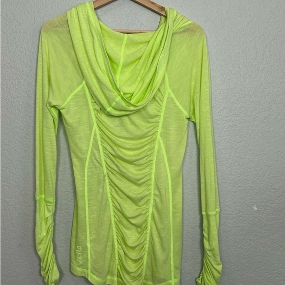 All shirrred up lightweight hoodie by Zella - Picture 1 of 6